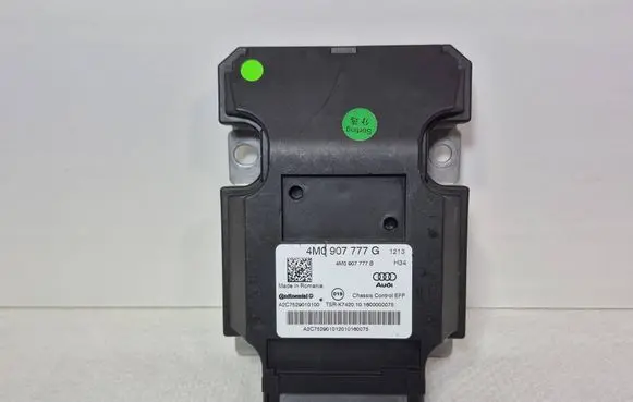 Audi Q7 4M Air suspension control unit module (rear) 4M0907777G 4M0907777B A2C7529010100