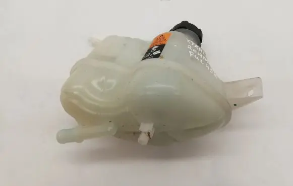 Nissan X-Trail T32 Coolant expansion tank/reservoir