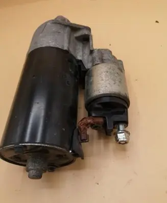 Mercedes-Benz CLS C219 Starter motor 0001115072 A0061516201