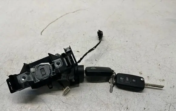 Skoda Superb B6 (3T) Ignition lock 5K0905865
