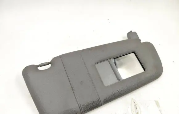 Sun visor