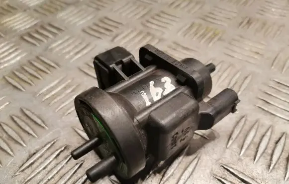 Mercedes-Benz ML W163 Turbo solenoid valve 0005450427