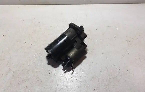 Renault Captur Starter motor 233001073R