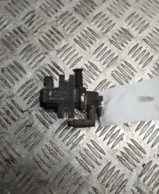 Volkswagen Golf IV Turbo solenoid valve 1H0906627