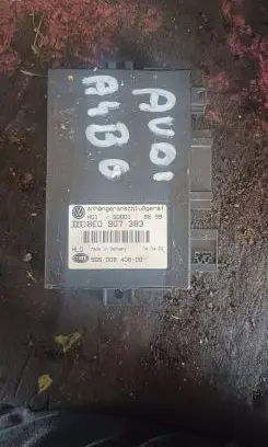Audi A4 S4 B6 8E 8H Tow bar trailer control unit/module 8E0907383 5DS00840800