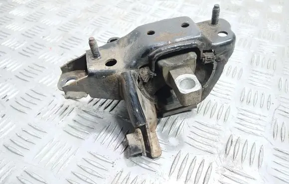 Seat Ibiza III (6L) Engine mount bracket 6Q0199555