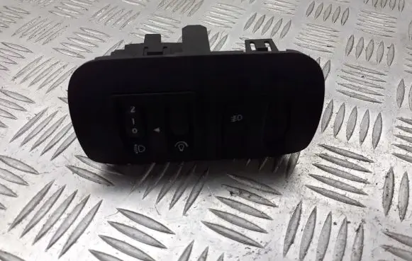 Renault Megane II Other switches/knobs/shifts 8200079020