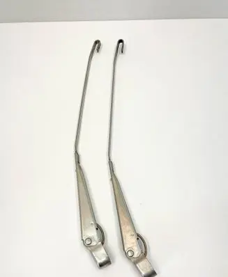 Front wiper blade arm