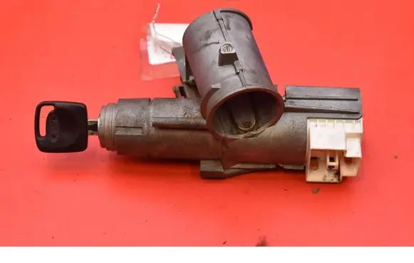 Ford Galaxy Ignition lock P012106
