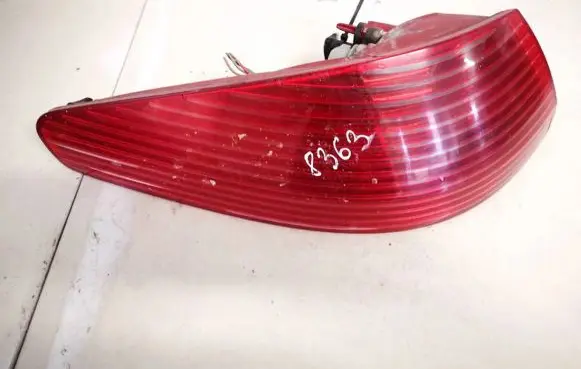 Peugeot 607 Rear/tail lights 2543g