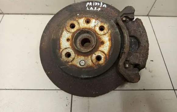 Front wheel hub spindle knuckle
