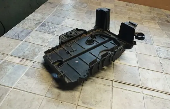 Peugeot 407 Battery tray 9645693080