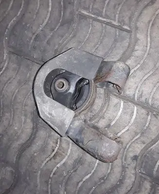 KIA Carens II Engine mount bracket 219342G000