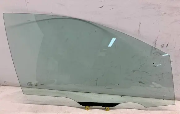 Toyota Corolla E210 E21 Front door window glass four-door 