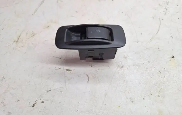 Toyota Corolla Verso AR10 Electric window control switch 54035228