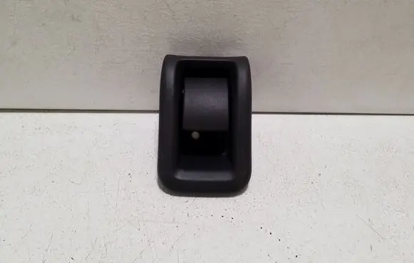 Engine bonnet (hood) release handle