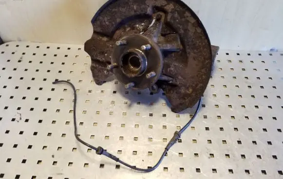 Ford Kuga I Front wheel hub