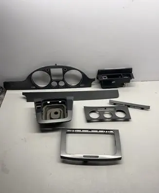 Dashboard lower bottom trim panel