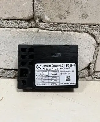 Mercedes-Benz E W211 Gateway control module A2115402945