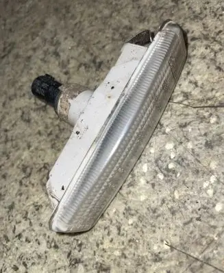 BMW 5 E39 Front fender indicator light 9407958 2496299