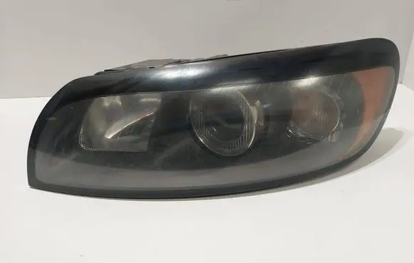 Volvo C30 Headlight/headlamp 31214537
