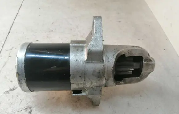 Subaru Impreza II Starter motor 23300AA560 M000T30475