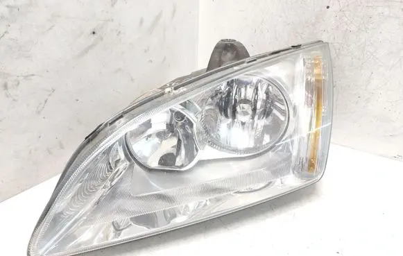 Ford Focus Headlight/headlamp 4M5113W030AC 4M5113K060BA