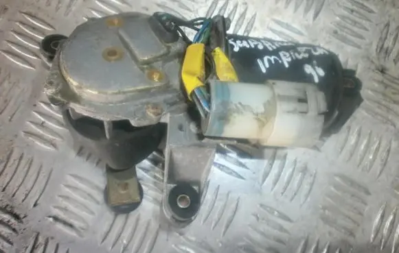 Subaru Impreza I Wiper motor wm62282s
