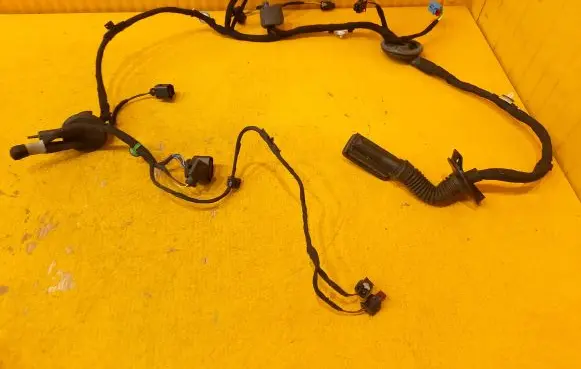 Audi Q7 4M Front door wiring loom 4M0972702