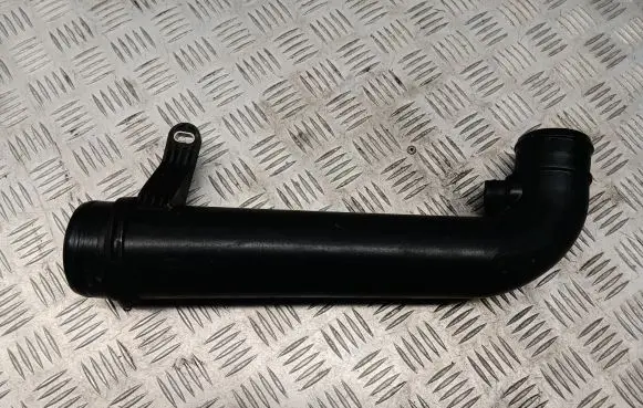 Audi Q3 8U Turbo air intake inlet pipe/hose 1K0129654BE