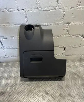 Volkswagen Tiguan Glove box 5m1858719e