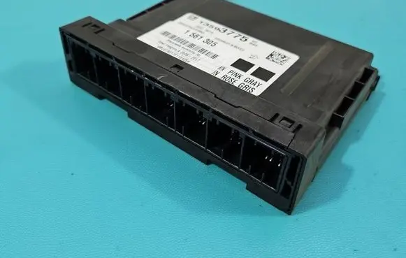 Opel Insignia A Central body control module 13593775 IMPRK1561305