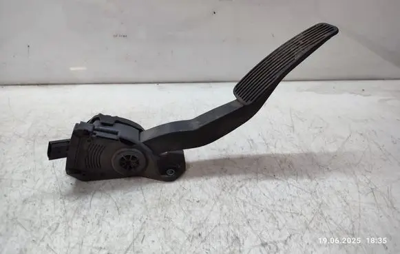 Chrysler 300 - 300C Accelerator throttle pedal 04861715AA