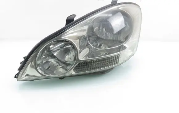 Toyota Avensis T220 Headlight/headlamp 