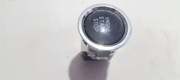 Toyota Corolla Verso AR10 Engine start stop button switch 15A710 684-2E70