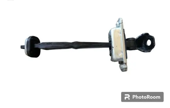 Chevrolet Captiva Rear door check strap stopper