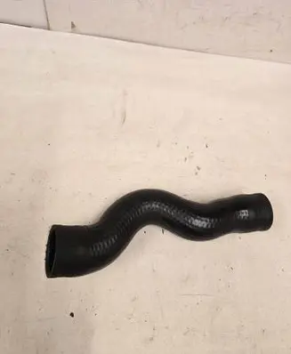 Opel Zafira B Intercooler hose/pipe 55353830