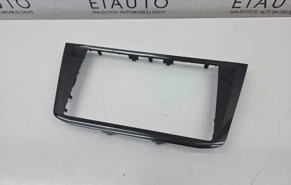 Radio/GPS head unit trim