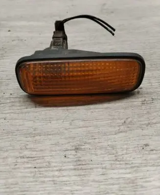 Honda Prelude Front fender indicator light 6R01391