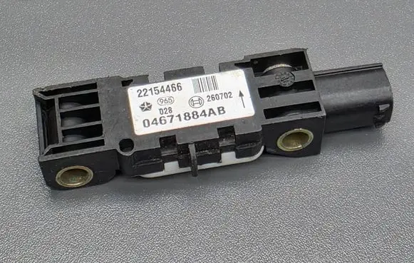Chrysler PT Cruiser Airbag deployment crash/impact sensor 22154466 04671884AB