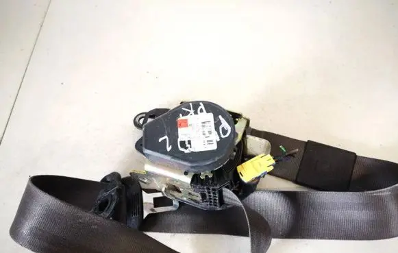 Audi A4 S4 B6 8E 8H Front seatbelt 8e0857705f
