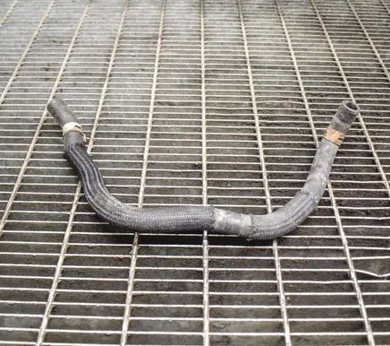 Toyota Prius (XW30) Engine coolant pipe/hose