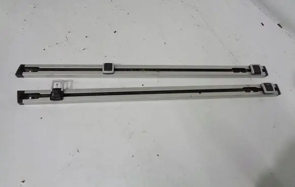 Toyota Avensis T270 Other trunk/boot trim element