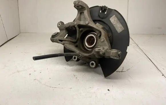 Dodge Challenger Rear wheel hub 212435