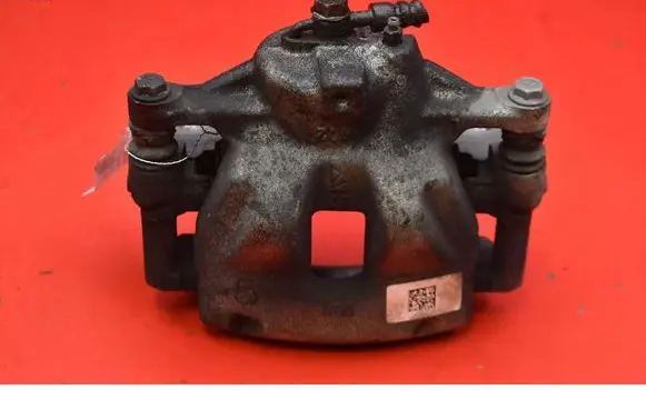 Toyota Yaris Cross Front brake caliper 