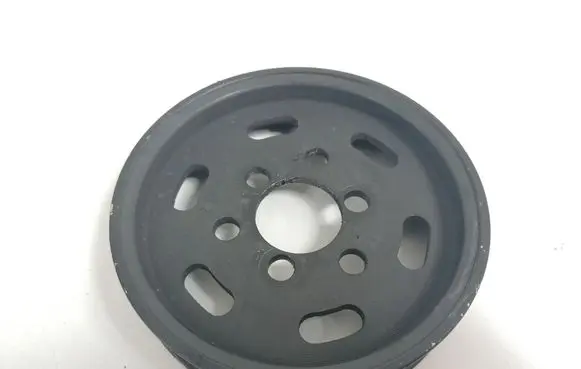 Volkswagen Golf IV Power steering pump pulley 038145255B