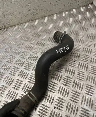 Nissan Juke I F15 Engine coolant pipe/hose