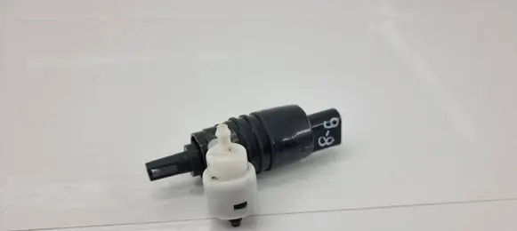 BMW X5 F15 Windshield washer spray nozzle 7388349