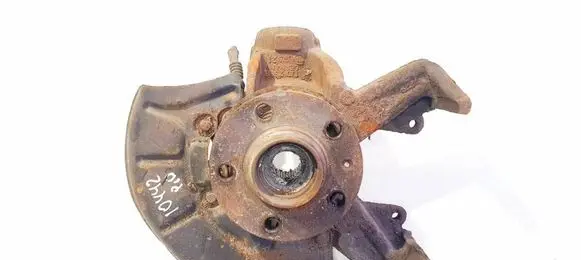 Front wheel hub