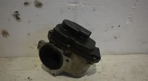 Audi A4 S4 B8 8K EGR valve VASV29007935